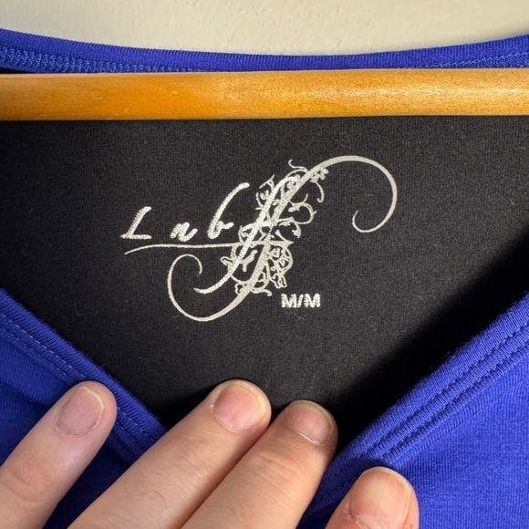 LNBF Terrera Women's Sleeveless Slit Back Bamboo Blouse Purple/White Size Medium - Picture 4 of 13